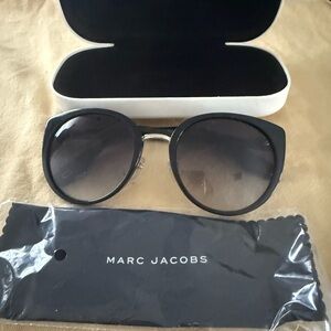 Marc Jacobs Black Round Sunglasses